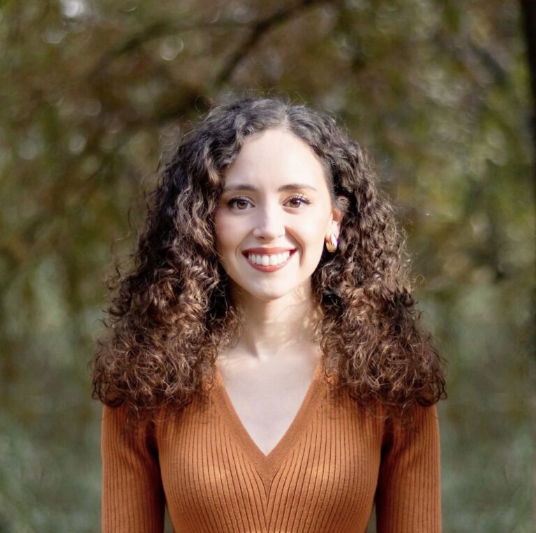 Headshot of Mariel Mendiola